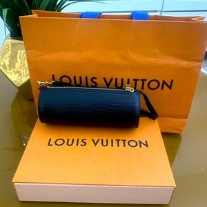LV accessories  pouch bag, 💯 authentic